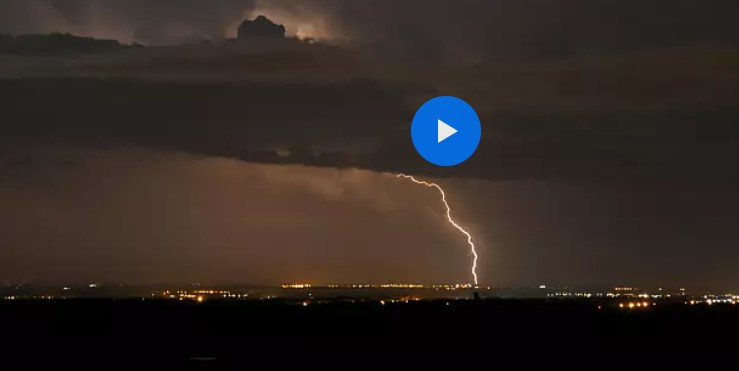 عواصف رعدية شديدة في فرنسا بعد أسابيع من الجفاف