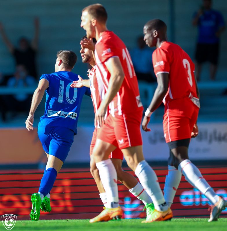 الهلال ضد ألميريا