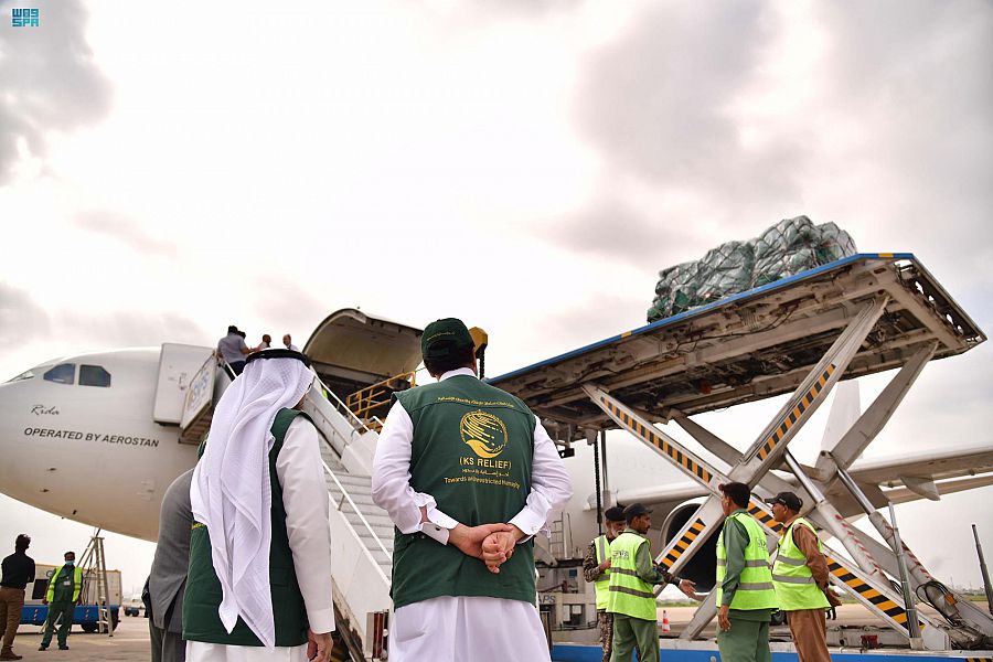 وصول الطائرة الإغاثية السعودية الثالثة لـ باكستان