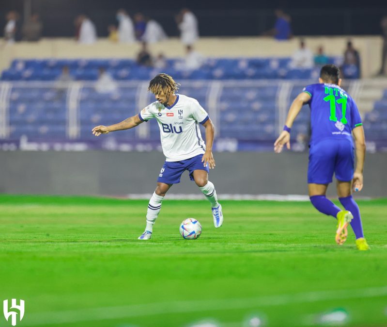 الفتح والهلال