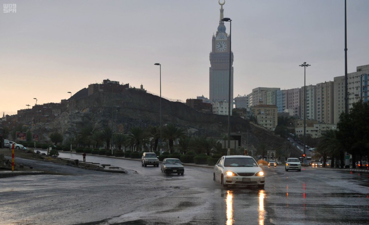 أمطار رعدية وأتربة على منطقتي مكة والمدينة حتى الـ 8 مساءً