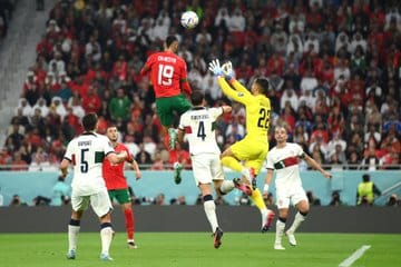 المغرب أطاح بإسبانيا والبرتغال ليشق طريقه نحو نصف النهائي