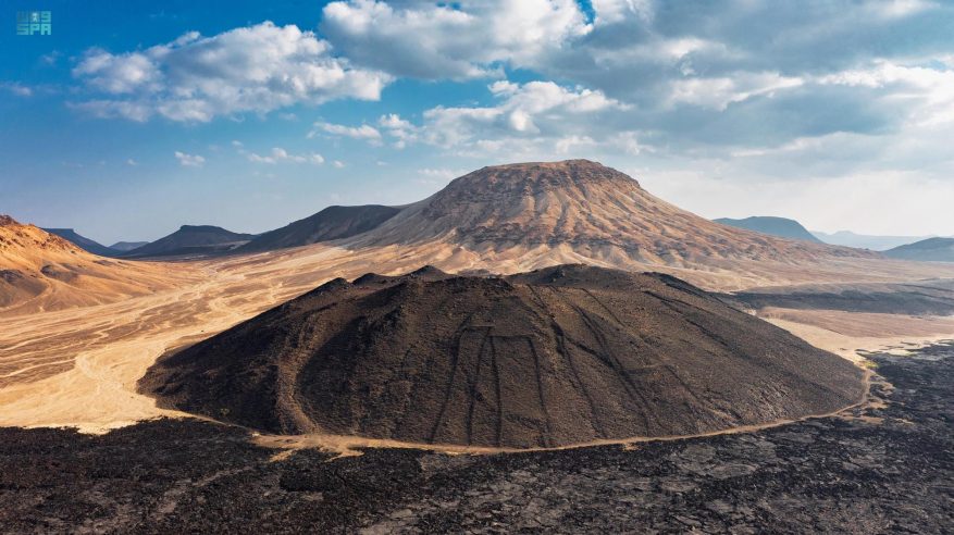 مخيم بركان خيبر وجهة سياحية لعشاق المغامرة