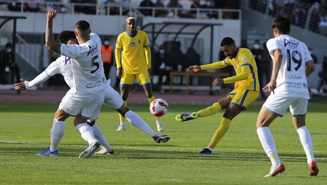 النصر ضد الطائي