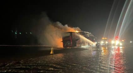 حريق حافلة في عفيف دون إصابات