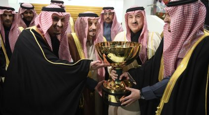 أمير الرياض يتوج الفائزين بكأسي خادم الحرمين والخيالة السعوديين المتمرنين