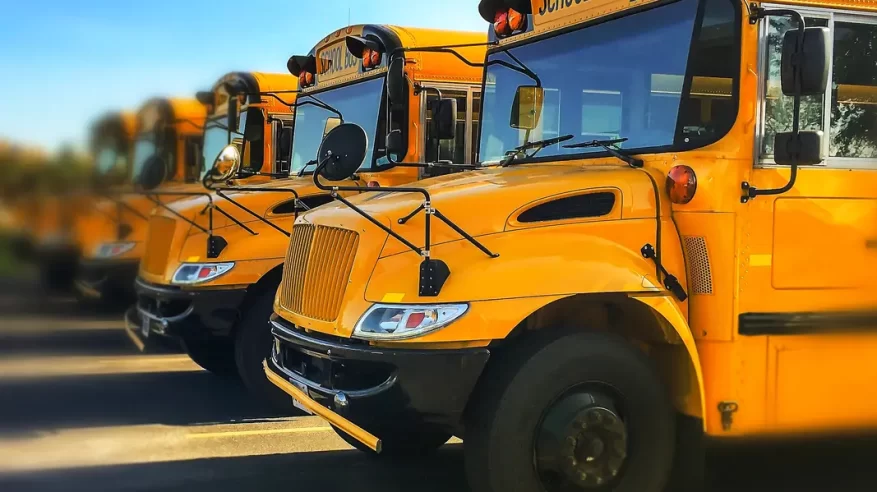 إعفاء الجهات التعليمية الأهلية من الحد الأدنى للحافلات