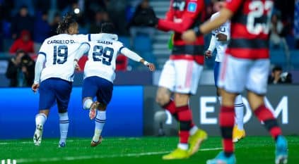 الهلال يتفوق على فلامنجو بهدفي سالم الدوسري بالشوط الأول