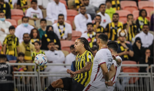 التعادل السلبي يحسم الشوط الأول بين الاتحاد والرائد