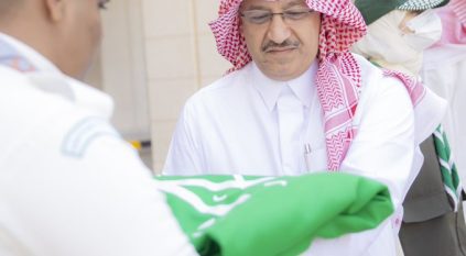من سارية العَلم.. وزير التعليم يشارك منسوبي الوزارة انطلاقة الاحتفاء بيوم العَلم السعودي
