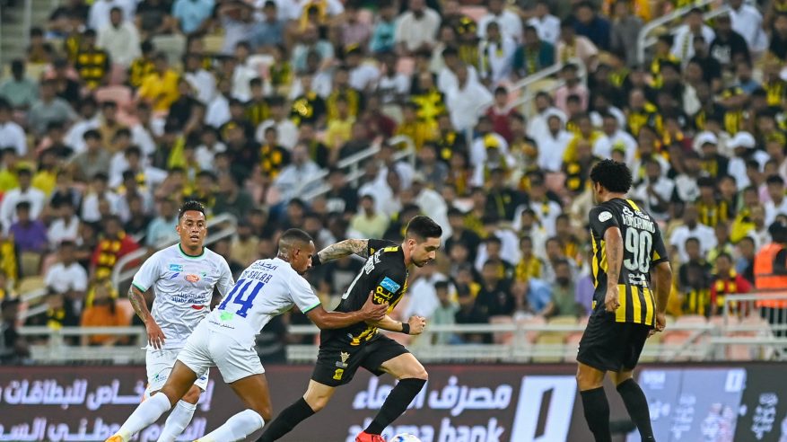 الاتحاد يُعاني على ملعب الفتح