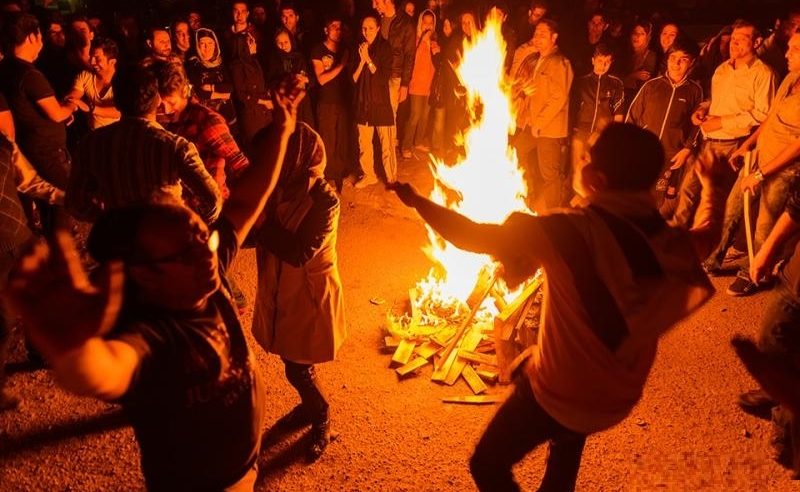 مهرجان النار في إيران يودي بحياة 11 شخصًا وآلاف الجرحى