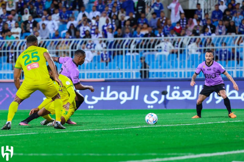 إيجالو - الهلال والخليج