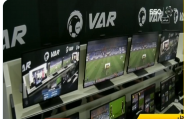 حقيقة تعطل تقنية VAR في مباراة الهلال والشباب !