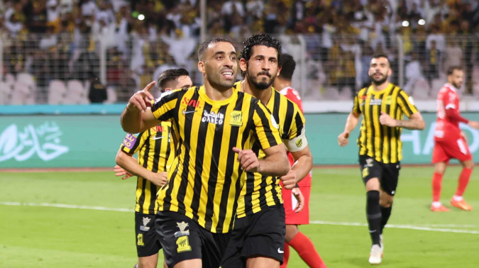 الاتحاد يبتعد بصدارة دوري روشن بثنائية في الوحدة