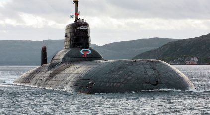 لحظة نشر الغواصات النووية الاستراتيجية الروسية بالمحيط الهادئ