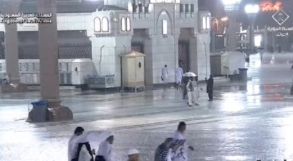أمطار غزيرة على المسجد النبوي