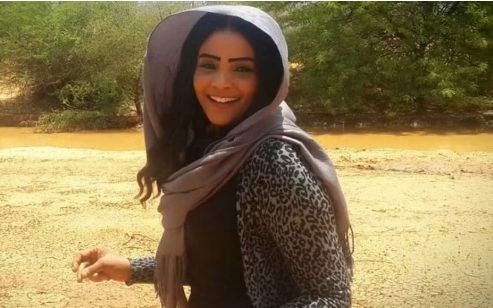 وفاة الفنانة السودانية شادن حسين بعد سقوط قذيفة على منزلها