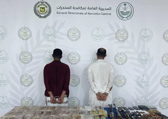 القبض على شخصين لترويجهما 32 كجم حشيش بجازان