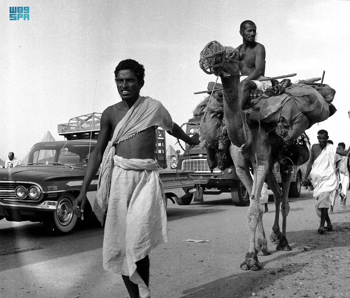 صورة صور الحج قديمًا توثق رحلة الحجاج لمكة والمشاعر