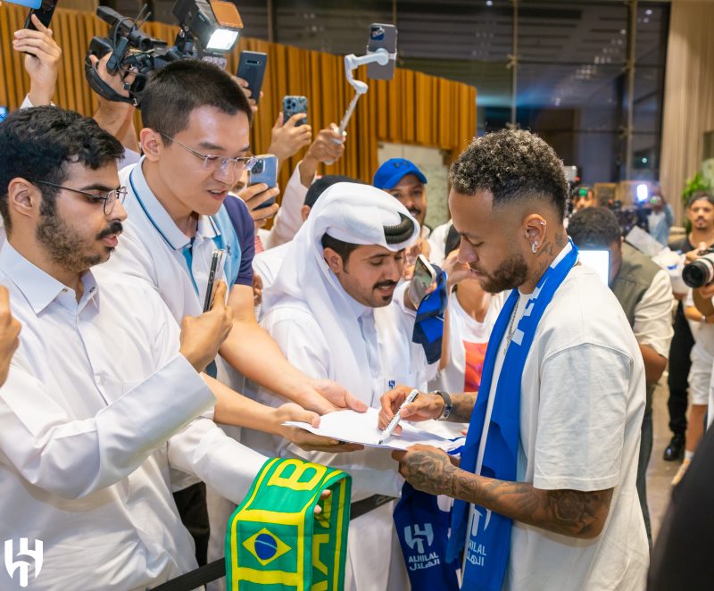 نيمار لاعب الهلال الجديد في الرياض