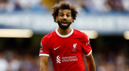 سانتي أونا: محمد صلاح لن يصل جدة اليوم