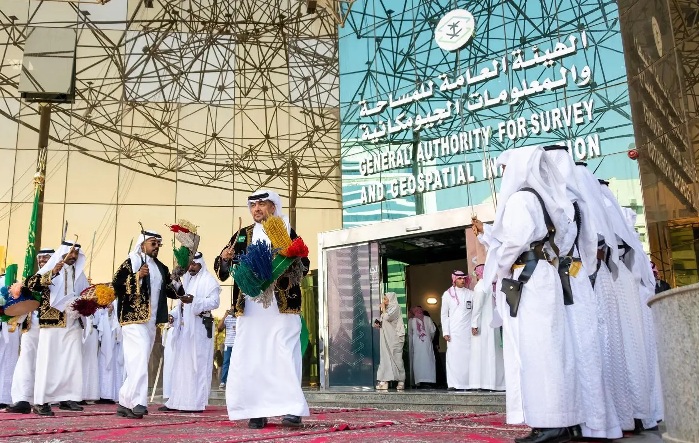 العرضة وأكلات شعبية في احتفالات الجيومكانية باليوم الوطني