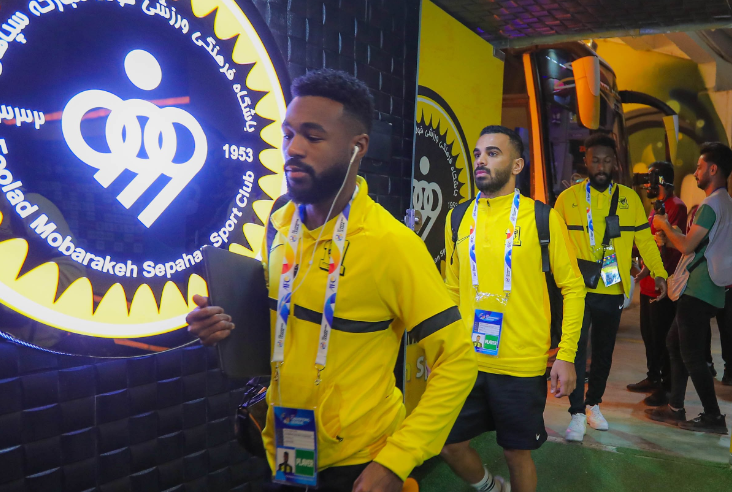 مراقب المباراة: مسؤولو سباهان لم يستجيبوا للتعليمات وسمحنا لـ الاتحاد بمغادرة الملعب