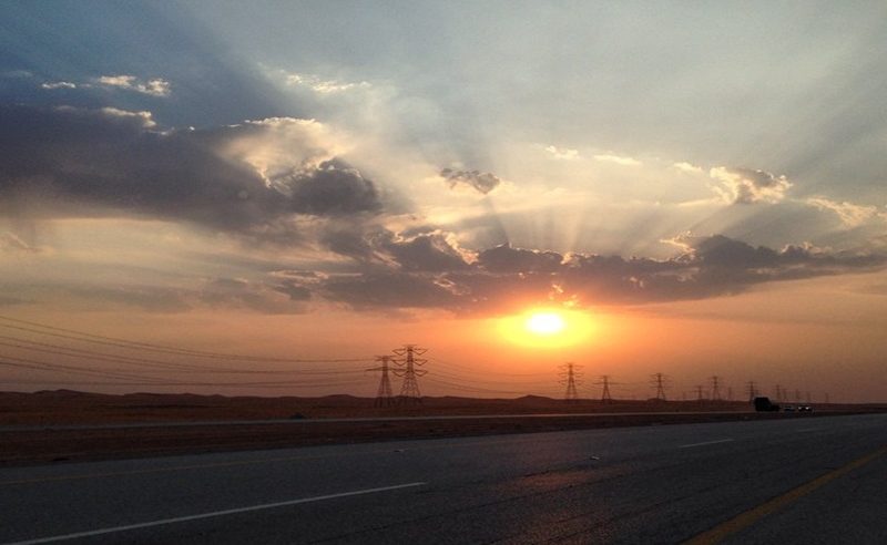 اليوم دخول المربعانية الشمس تغرب جهة القبلة تمامًا في الرياض