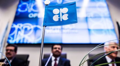 أوبك+ يقرر تمديد اتفاق خفض إنتاج النفط حتى نهاية 2025