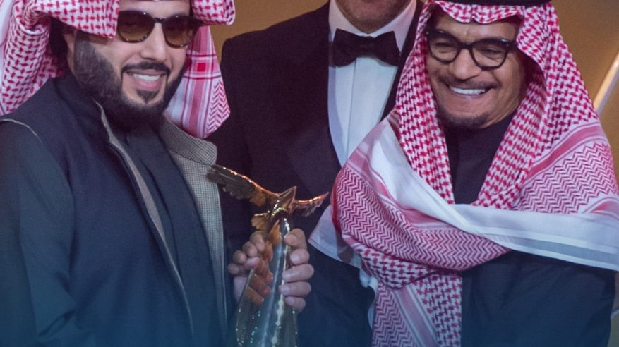 “المواطن” توثق لحظات التتويج على منصة Joy awards