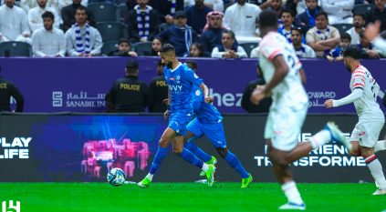 الهلال يعزز صدارته لـ دوري روشن بثلاثية في الرائد