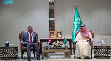 عبدالعزيز بن سعود يبحث التعاون الأمني مع وزير الداخلية العراقي