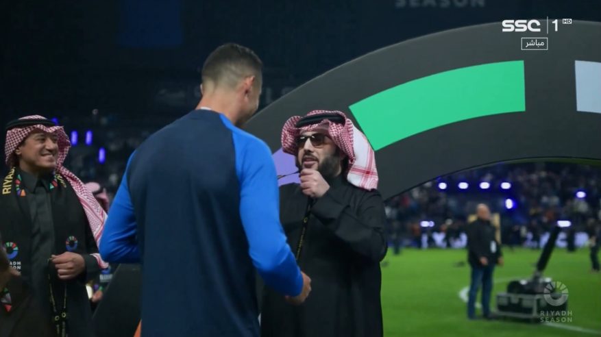 تركي آل الشيخ يتوج النصر بفضية كأس موسم الرياض 2024