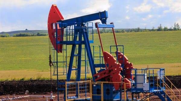 أسعار النفط تواصل تراجعها في ظل توترات الشرق الأوسط