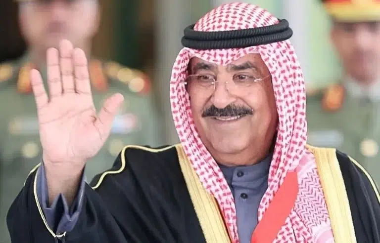 أمير الكويت يكلف الشيخ أحمد عبدالله الأحمد الصباح بتشكيل الحكومة الجديدة