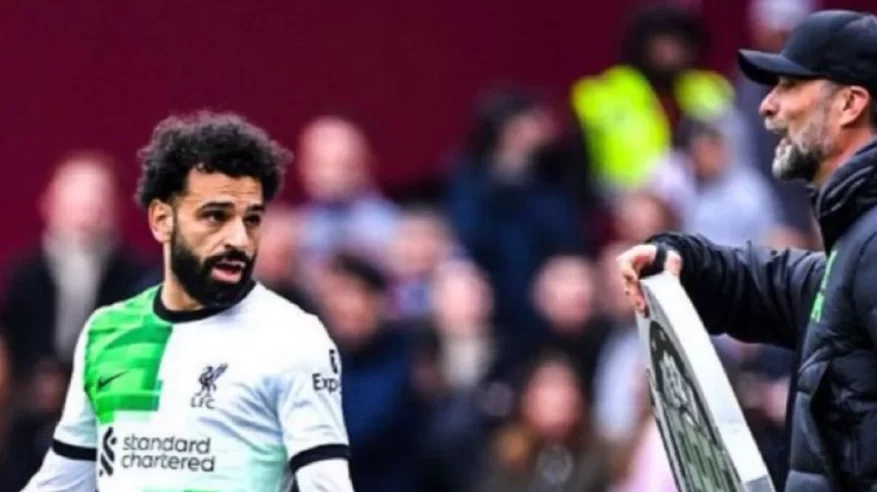 شاهد .. مشادة كلامية بين محمد صلاح وكلوب تُعجل برحيله