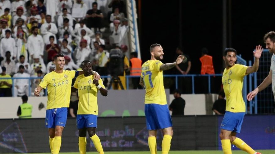 3 أندية من دوري روشن تتنافس لضم نجم النصر