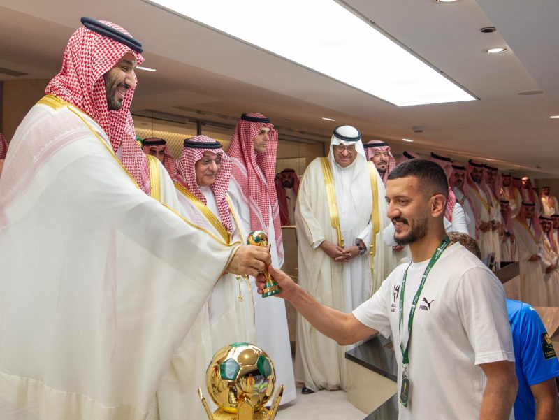 ولي العهد - تتويج الهلال - نهائي كأس الملك - نهائي كأس خادم الحرمين الشريفين