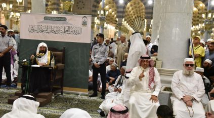 السديس يدشن كرسي الأئمة للإفتاء وإجابة السائلين في المسجد النبوي.. الأول من نوعه