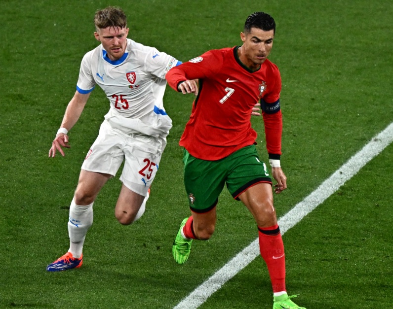 التشيك ضد البرتغال