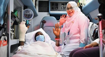 الصحة تنقل 18 حاجًا من المدينة إلى مكة
