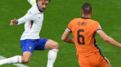 لا أهداف في الشوط الأول بين فرنسا وهولندا