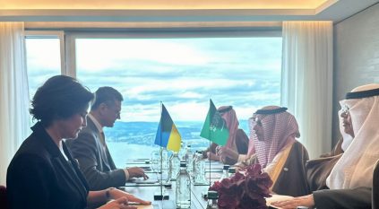 فيصل بن فرحان يبحث مع نظيره الأوكراني تعزيز التعاون الثنائي