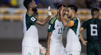 منتخب السعودية يُنهي الشوط الأول متقدمًا بثنائية ضد باكستان