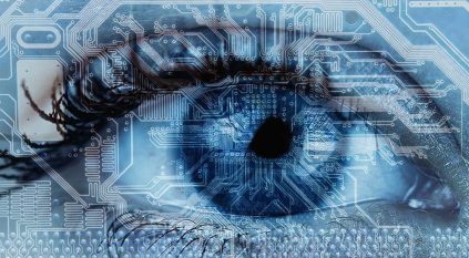 تقنية جديدة بالذكاء الاصطناعي لحماية العينين أثناء استخدام الهاتف