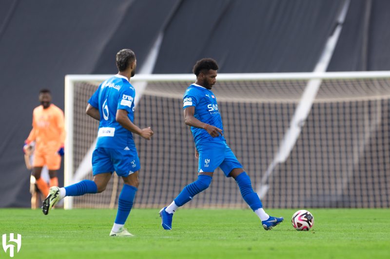 الهلال ضد العربي