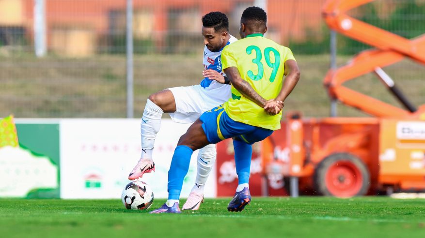 تصويبة سالم الدوسري في مباراة الهلال وصن داونز تثير سخرية الجماهير