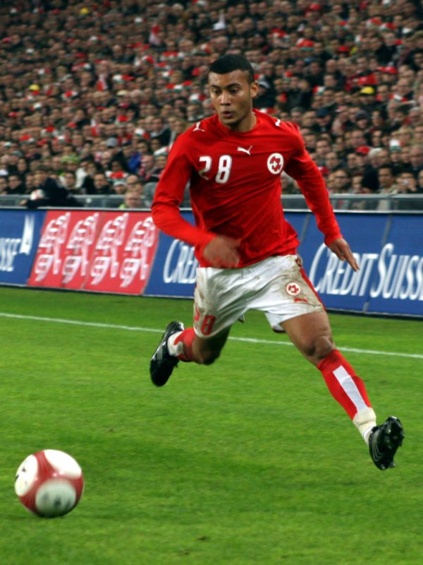 يوهان فولانتين لاعب سويسرا السابق