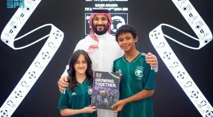 معلومات عن الطفلين المشاركين بتسليم ملف استضافة السعودية لكأس العالم 2034